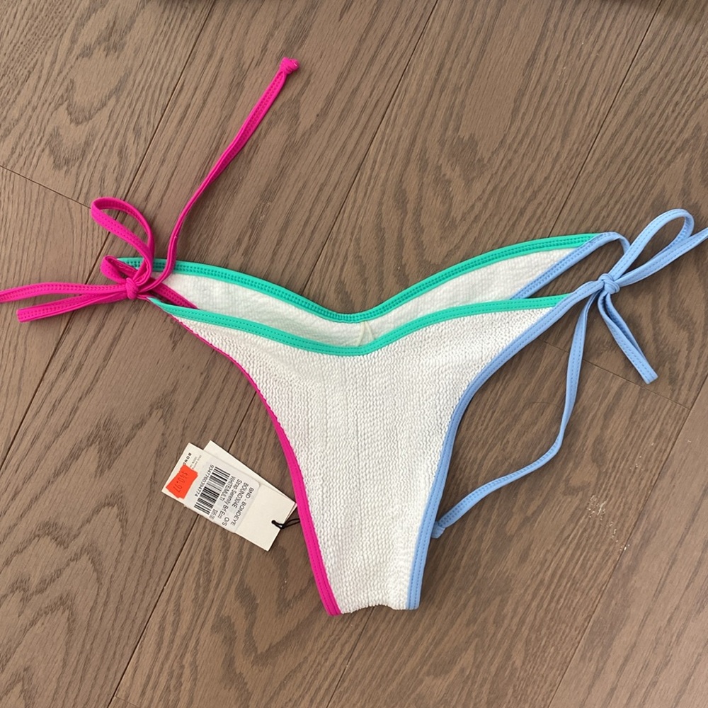 NWT Bondi Swim White Lined Bikini Bottoms